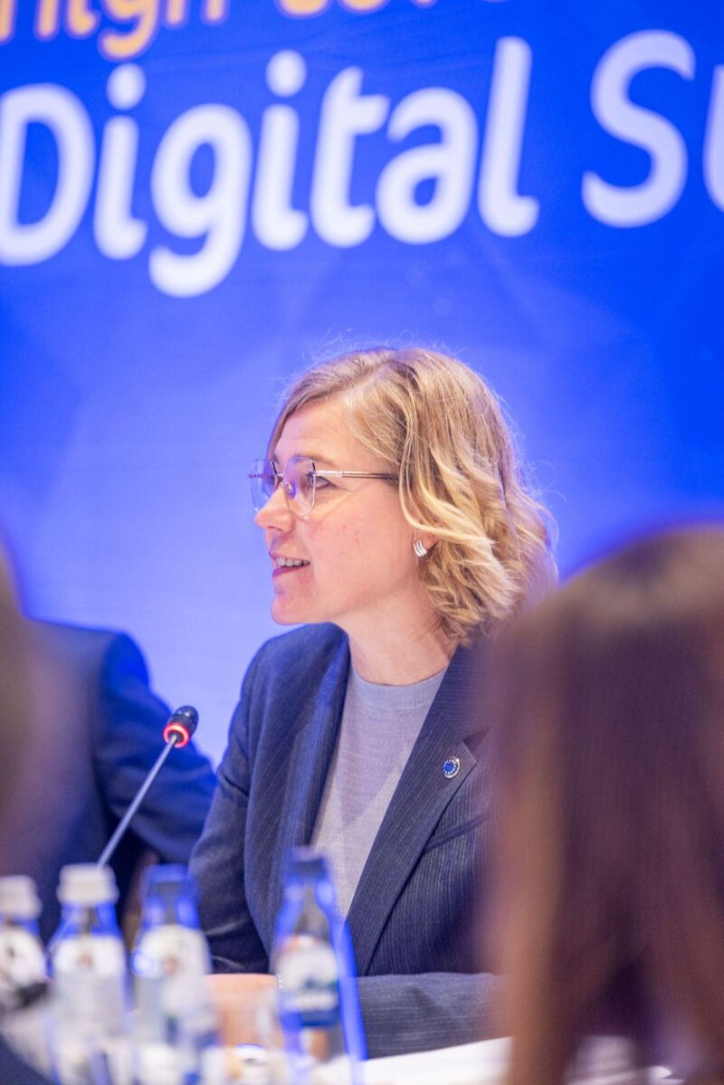 Image for the Tweet beginning: Great exchange at @EPPGroup Digital