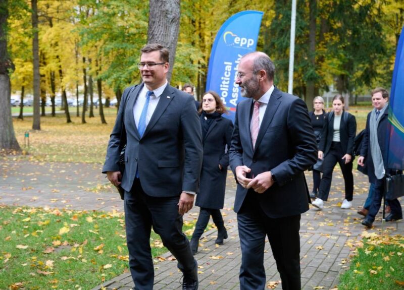 Image for the Tweet beginning: Glad to be at the