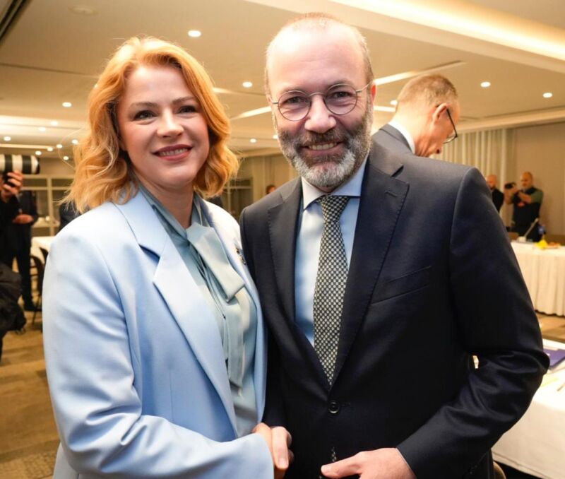 Image for the Tweet beginning: EPP unity.
Together for a safer