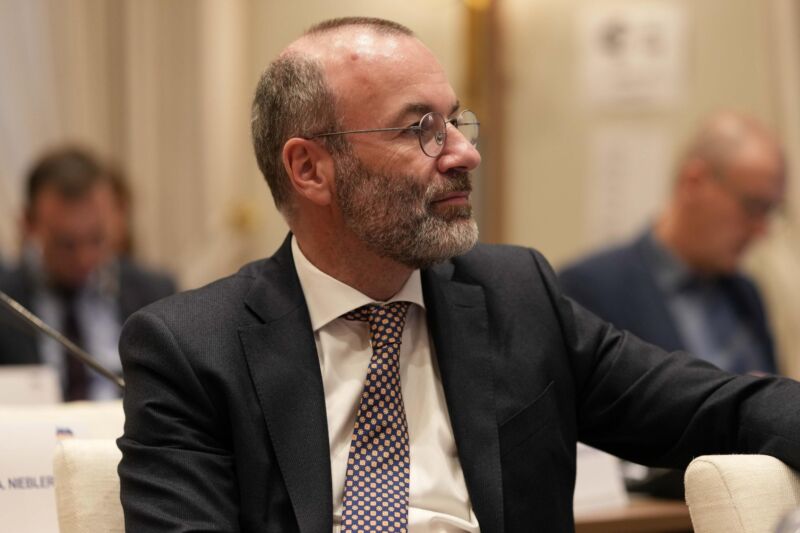 Image for the Tweet beginning: Europe must invest in its